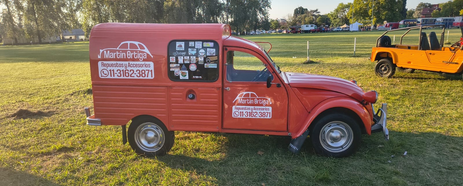 Citroen 3CV Classic in scenic drive